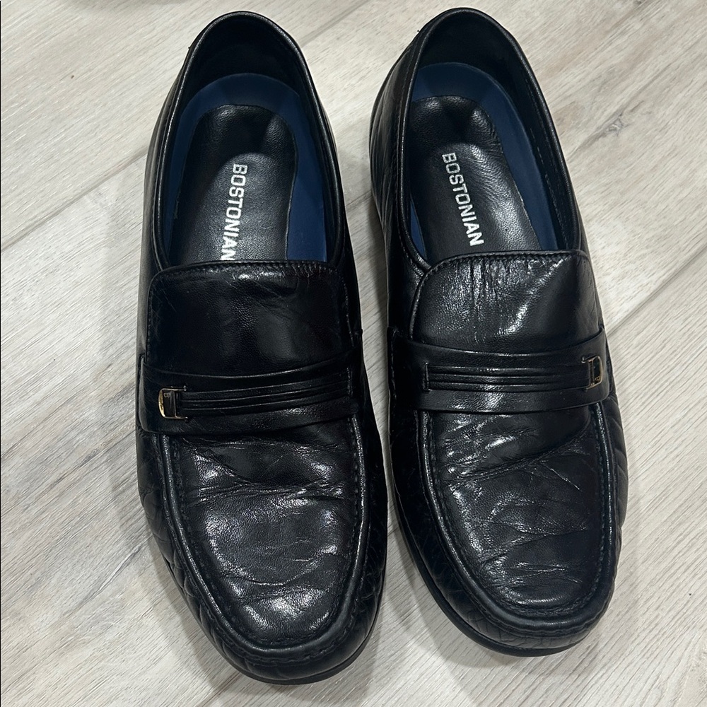Bostonian Classic Black Leather Slip-On Loafers size 9 1/2
9.5 mens EEE